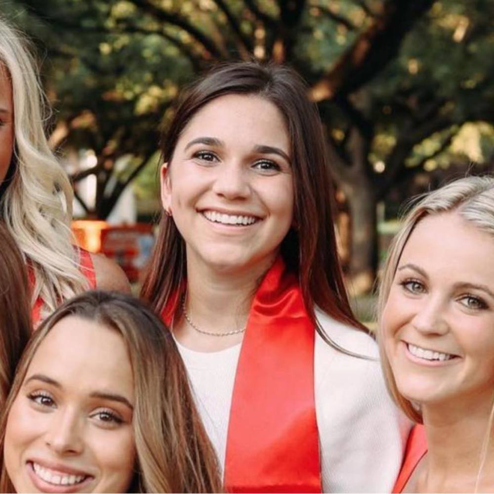 Meet your Posher, Phoebe